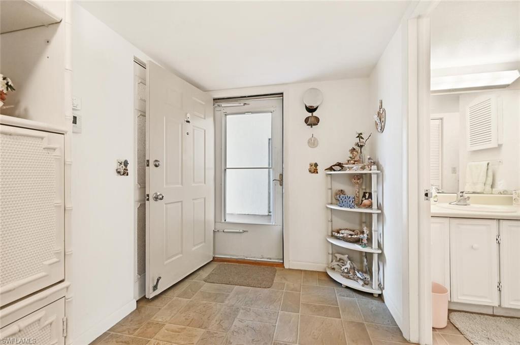 MARISOL PLAZA - Residential