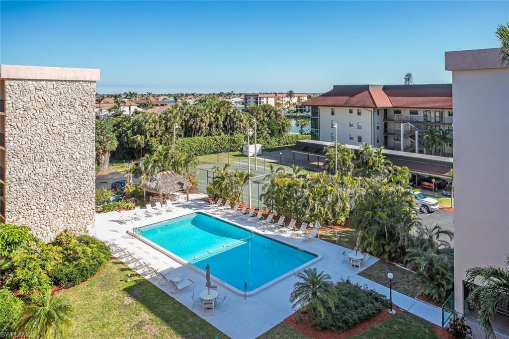 MARISOL PLAZA - Residential