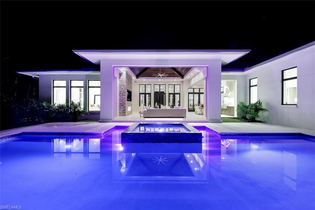 MOORINGS - Residential