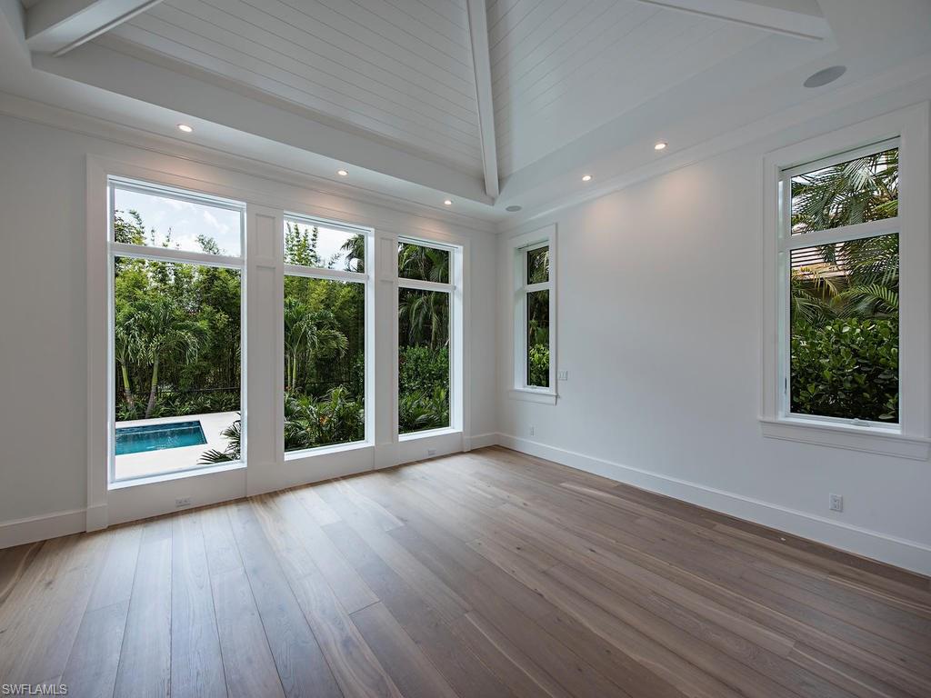 MOORINGS - Residential