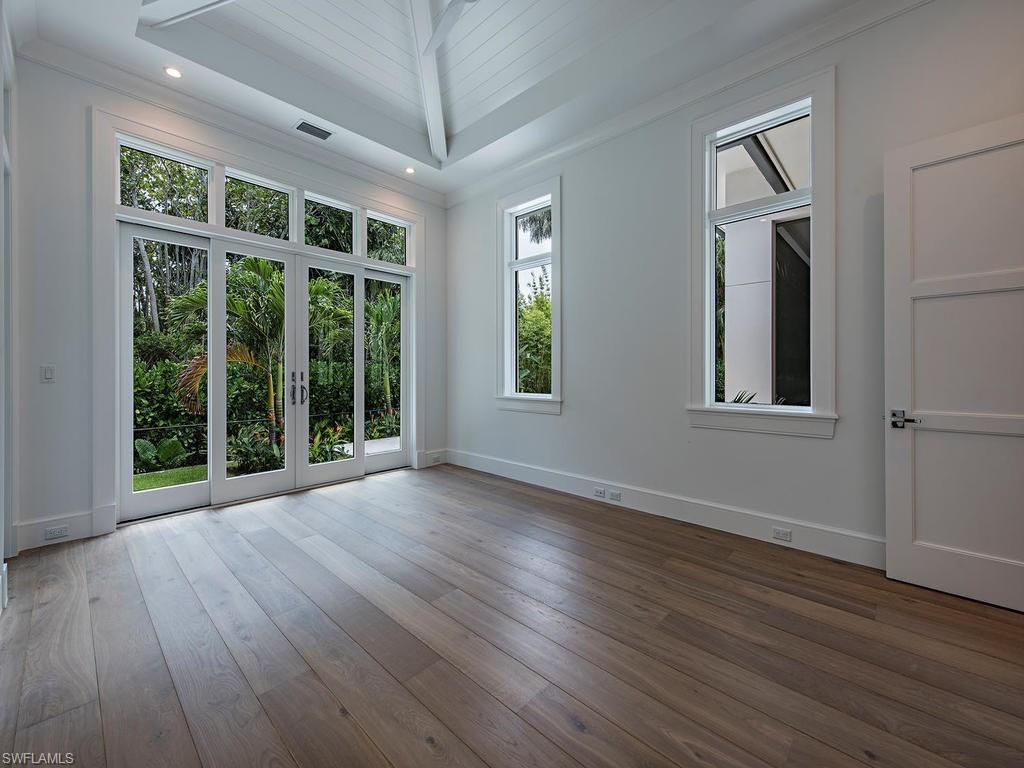 MOORINGS - Residential