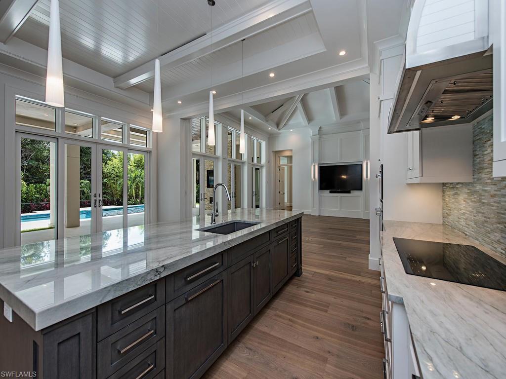 MOORINGS - Residential