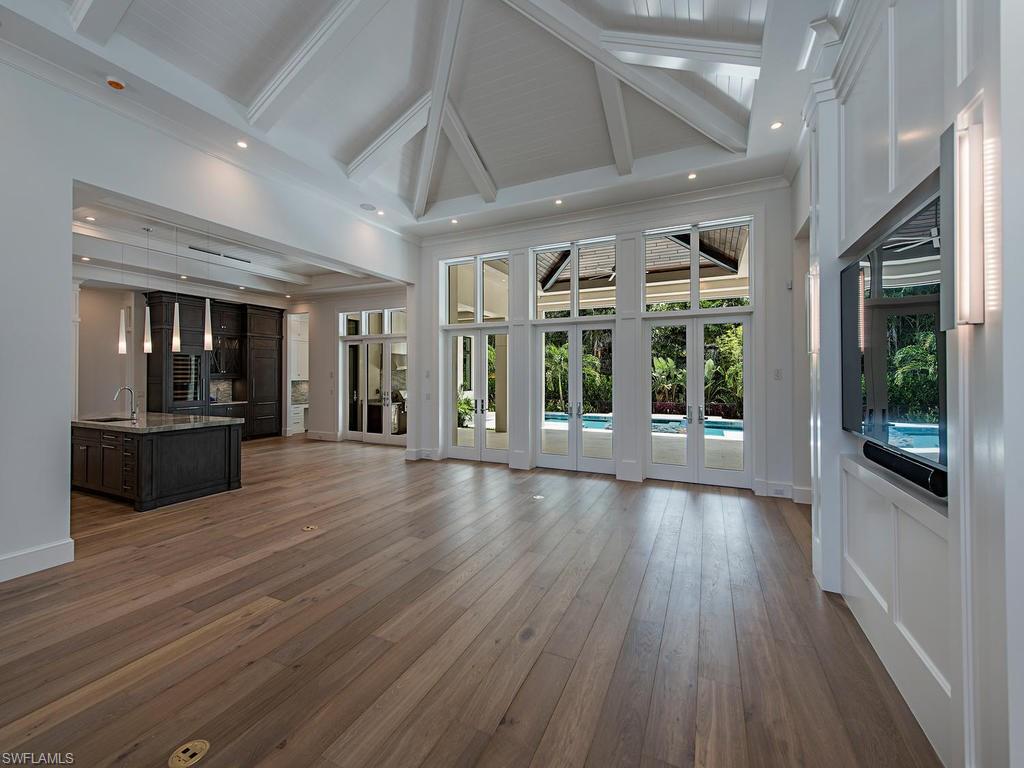 MOORINGS - Residential