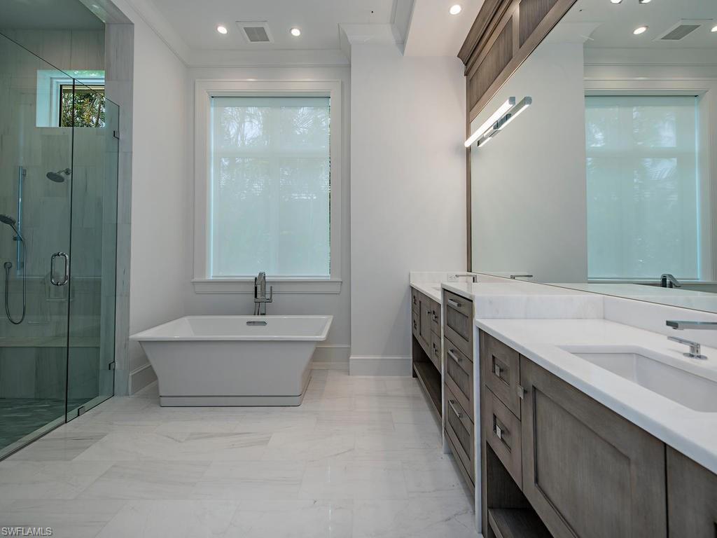 MOORINGS - Residential