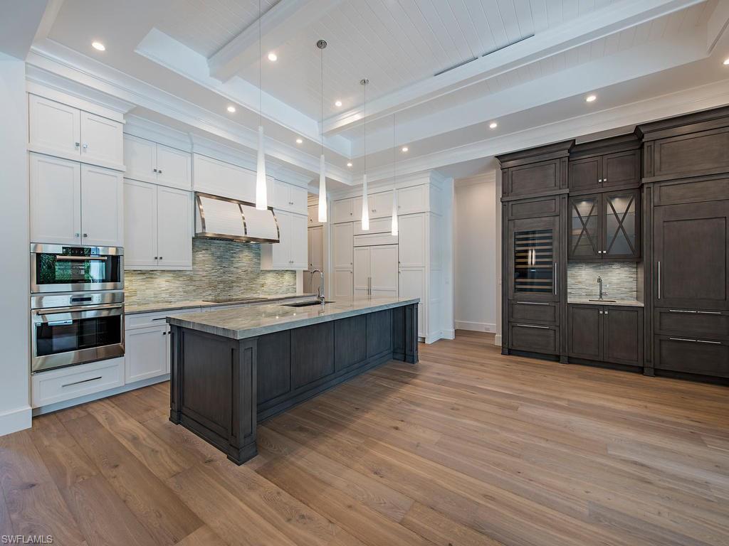 MOORINGS - Residential