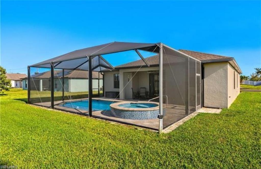 CAPE CORAL - Residential