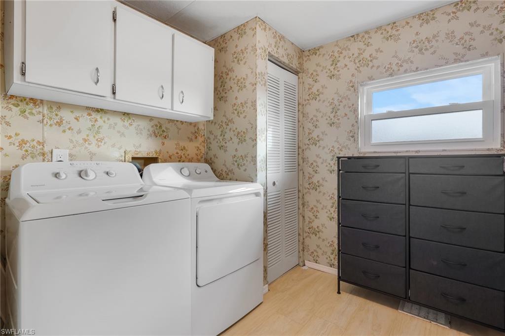 CARRIAGE VILLAGE - Residential