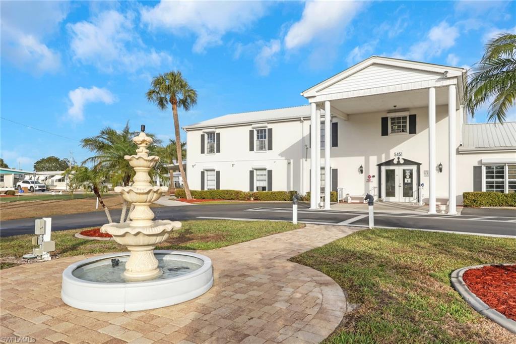 CARRIAGE VILLAGE - Residential