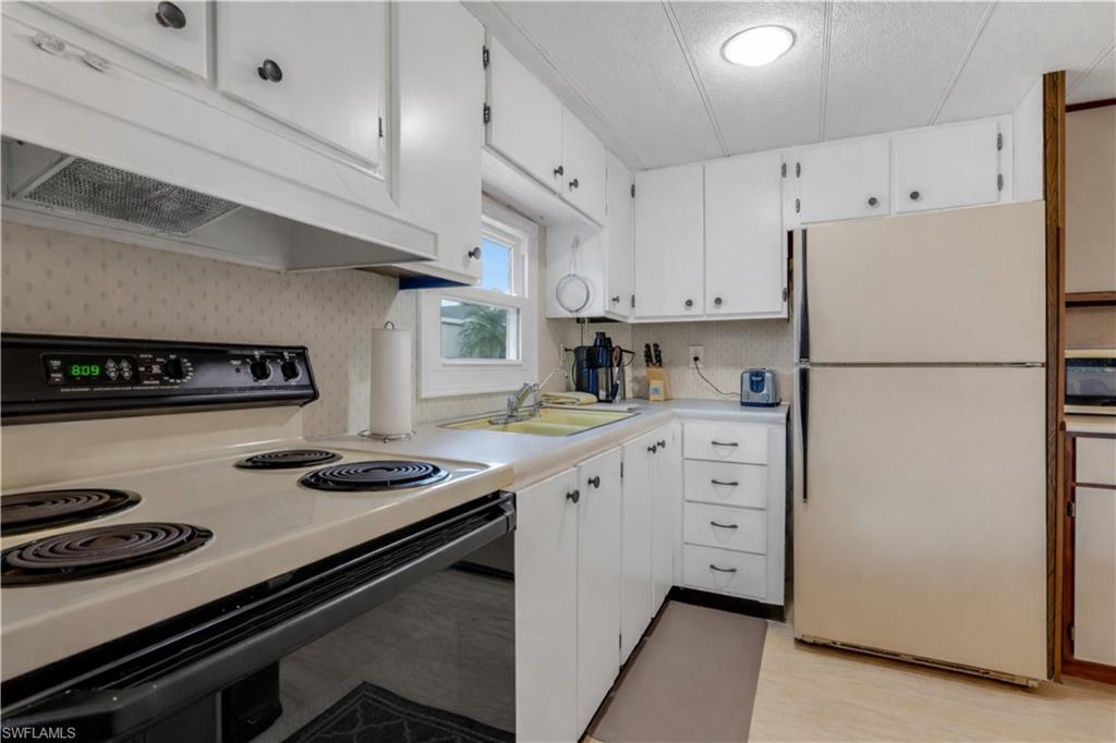 CARRIAGE VILLAGE - Residential