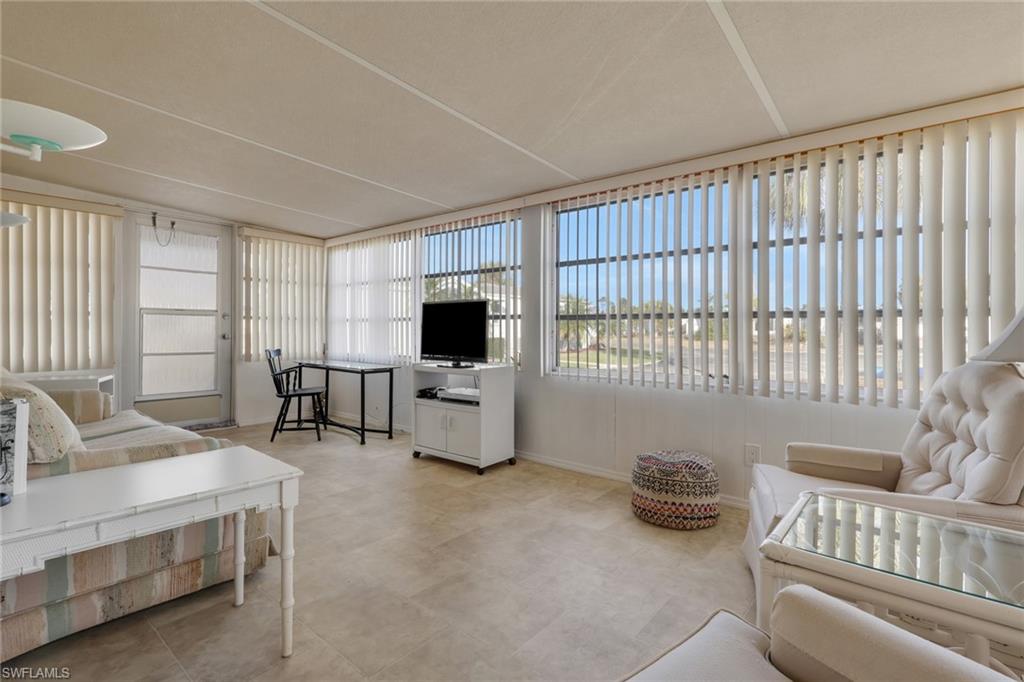 CARRIAGE VILLAGE - Residential