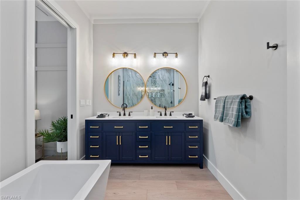 NAPLES VILLAS - Residential Lease