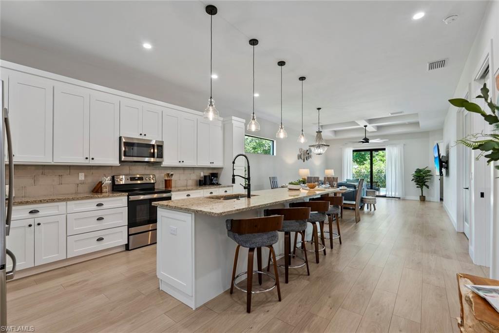 NAPLES VILLAS - Residential Lease