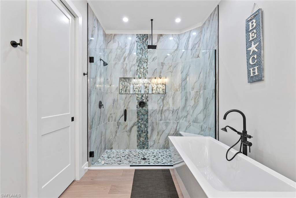 NAPLES VILLAS - Residential Lease