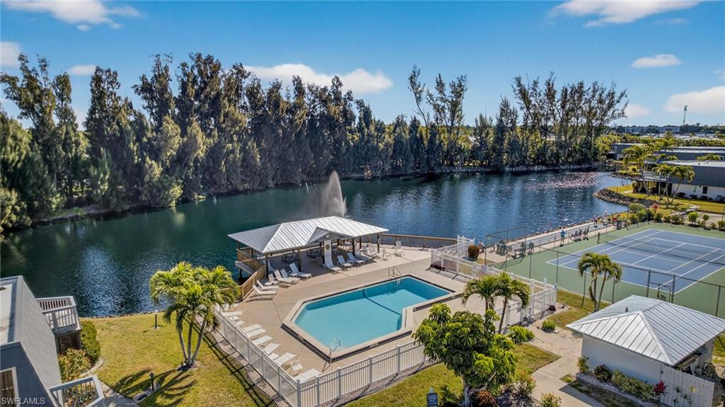 AMBERWOOD LAKE CONDO - Residential