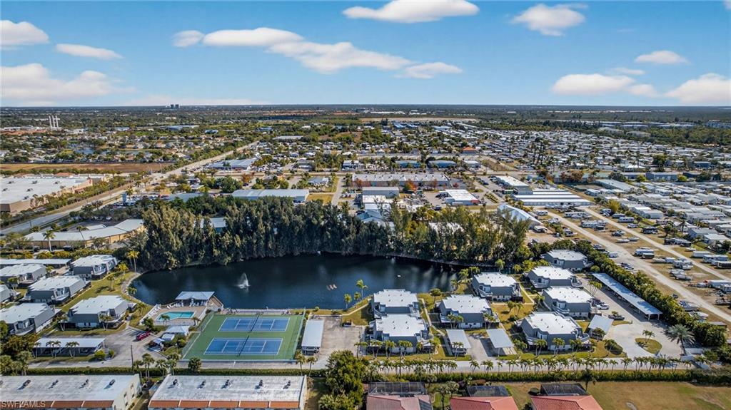 AMBERWOOD LAKE CONDO - Residential