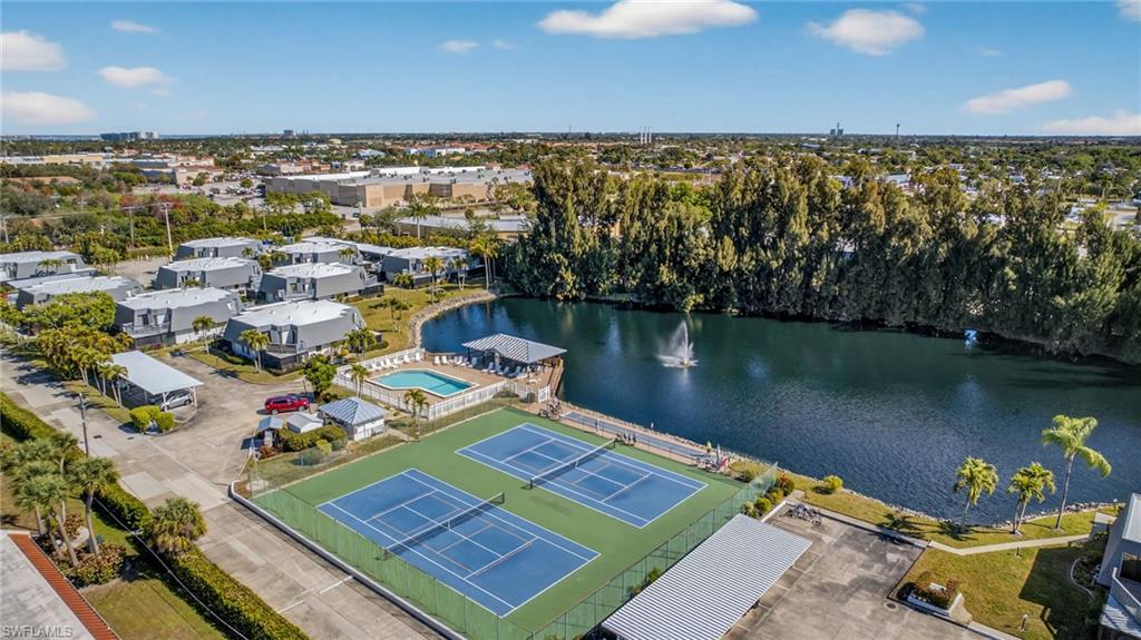 AMBERWOOD LAKE CONDO - Residential