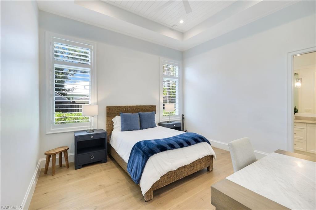 MOORINGS - Residential