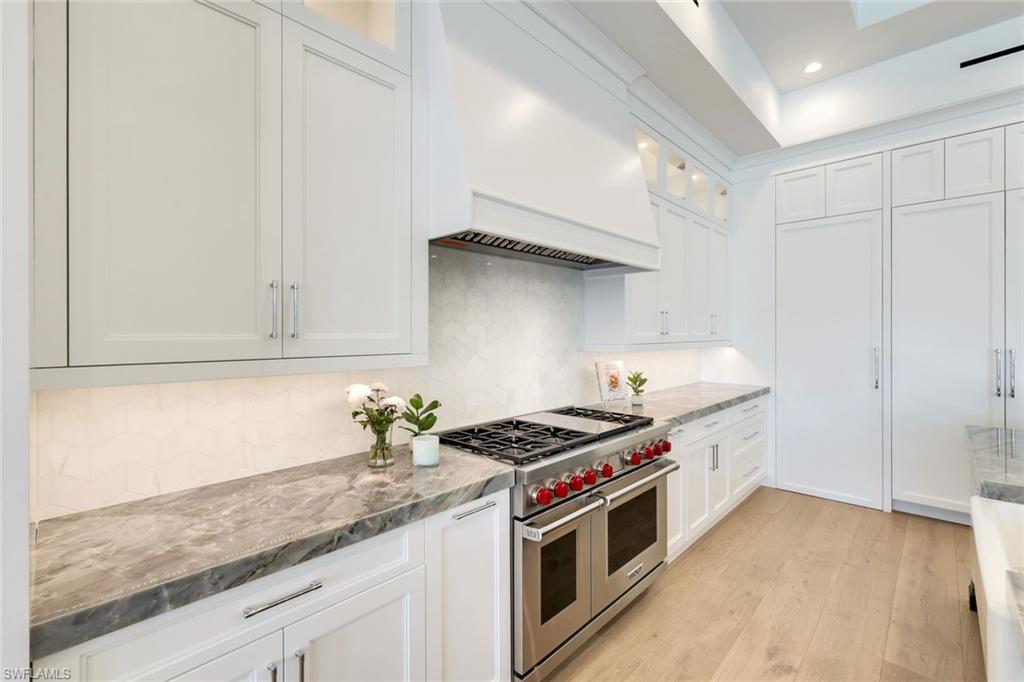 MOORINGS - Residential