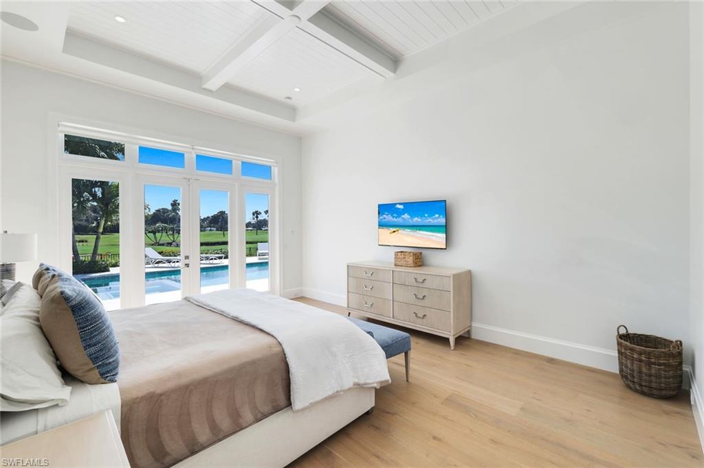 MOORINGS - Residential