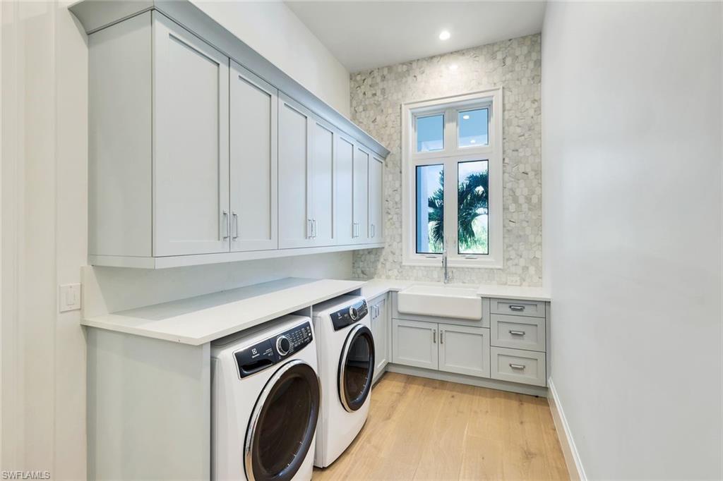 MOORINGS - Residential