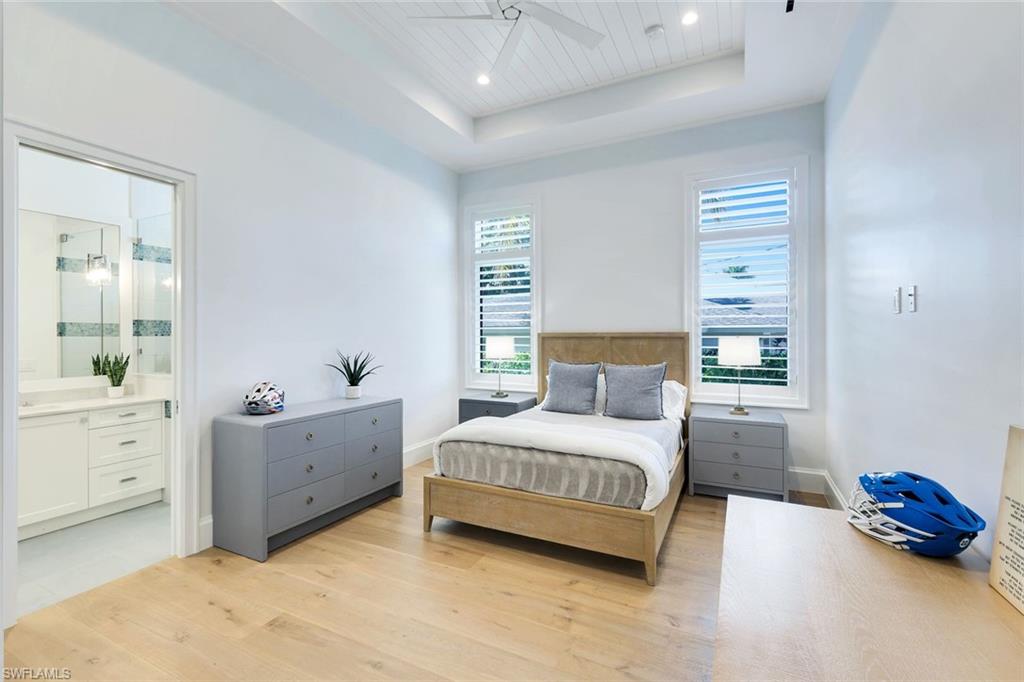 MOORINGS - Residential