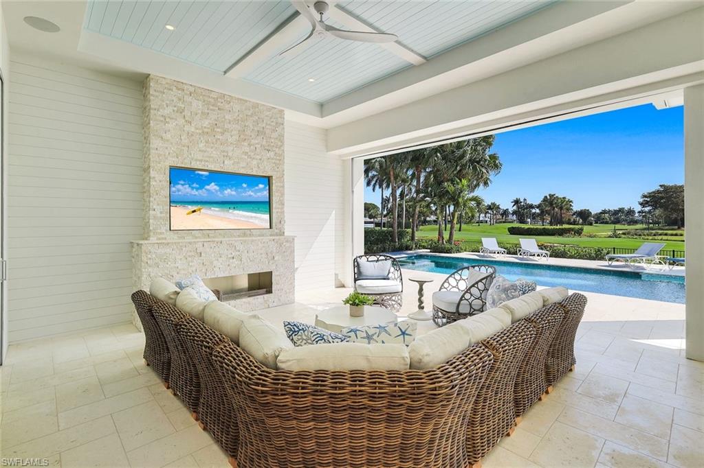 MOORINGS - Residential