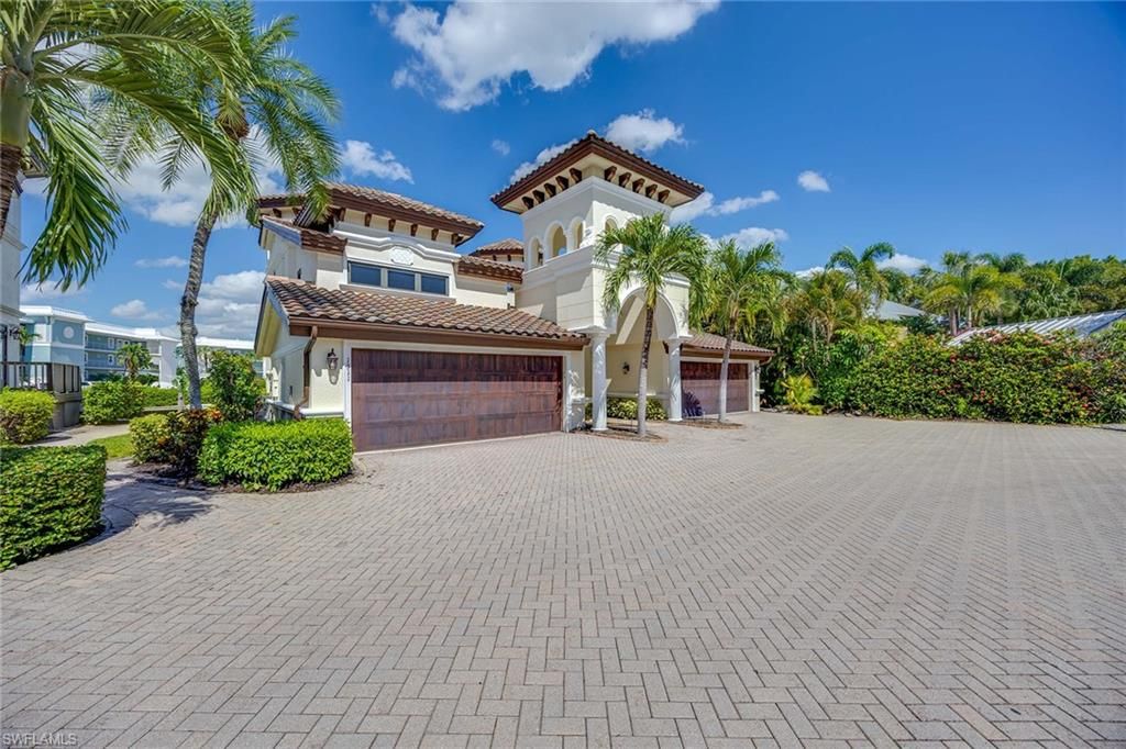 Photo of 1311 Chesapeake AVE #4A, NAPLES, FL 34102 (MLS # 226016071)