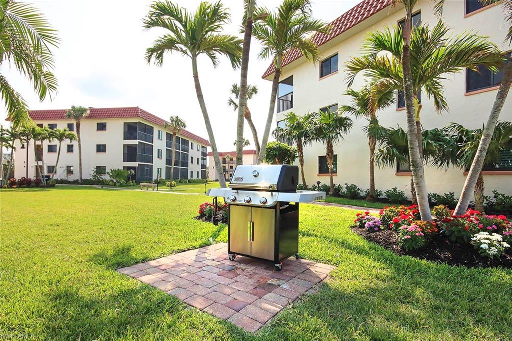 SANDALFOOT CONDOMINIUM - Residential