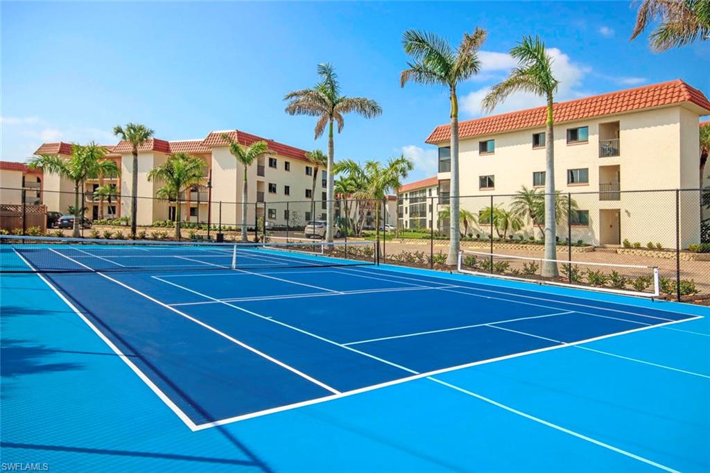 SANDALFOOT CONDOMINIUM - Residential