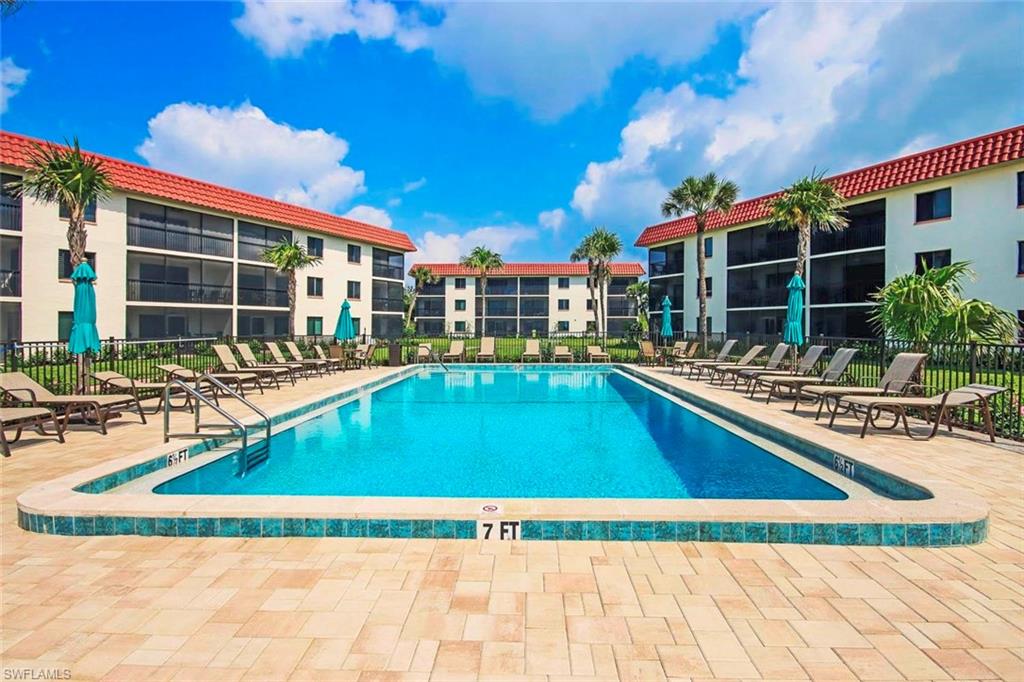 SANDALFOOT CONDOMINIUM - Residential