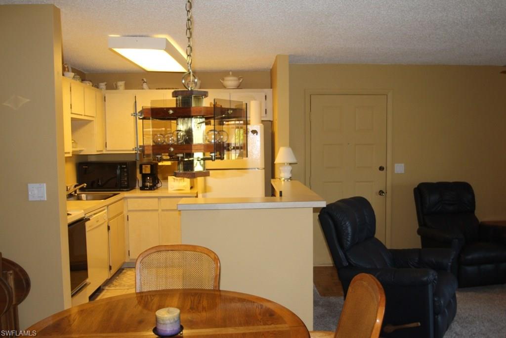 ARBOR LAKES CONDO - Residential