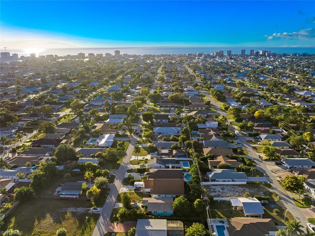 NAPLES PARK - Residential