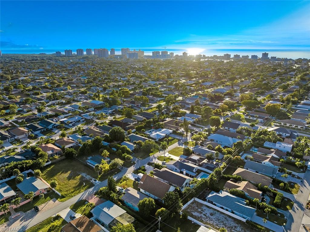 NAPLES PARK - Residential