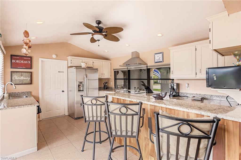 MARCO BEACH - Residential