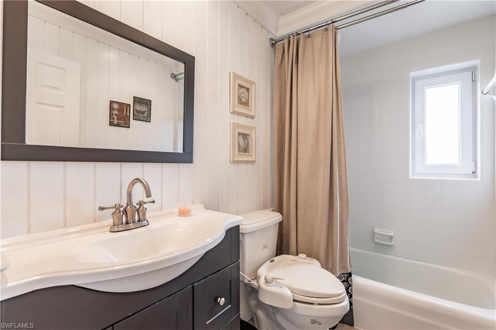 MARCO BEACH - Residential