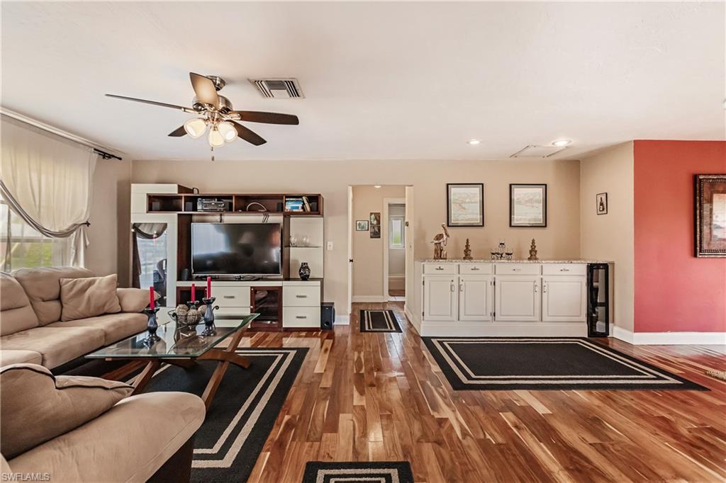 MARCO BEACH - Residential