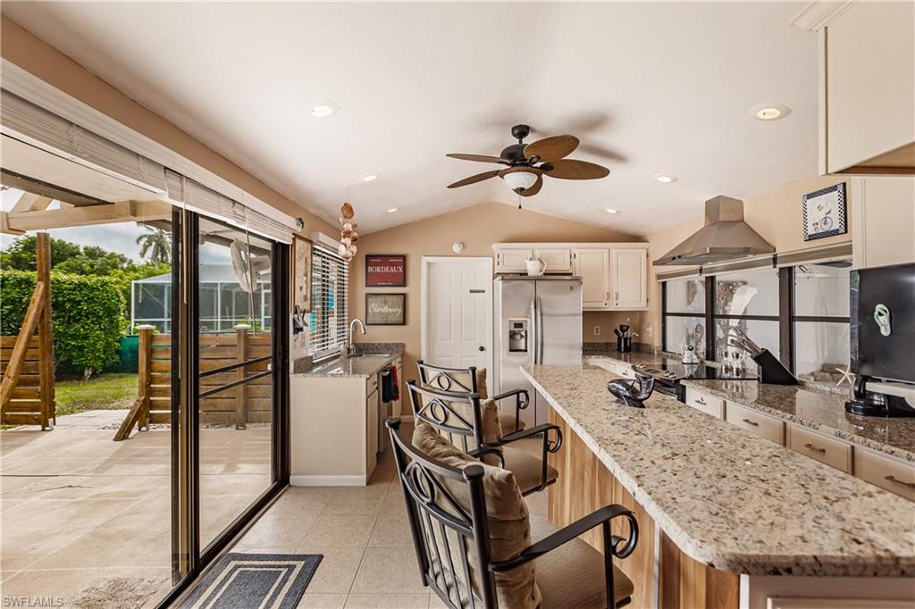 MARCO BEACH - Residential