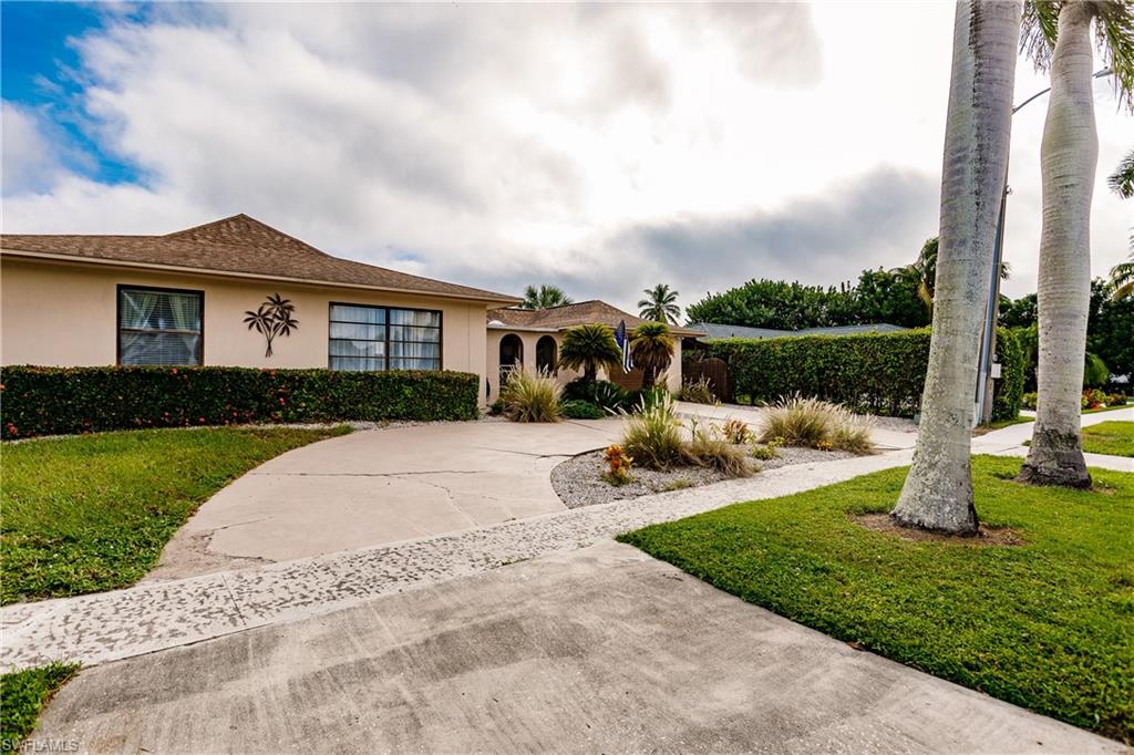 MARCO BEACH - Residential