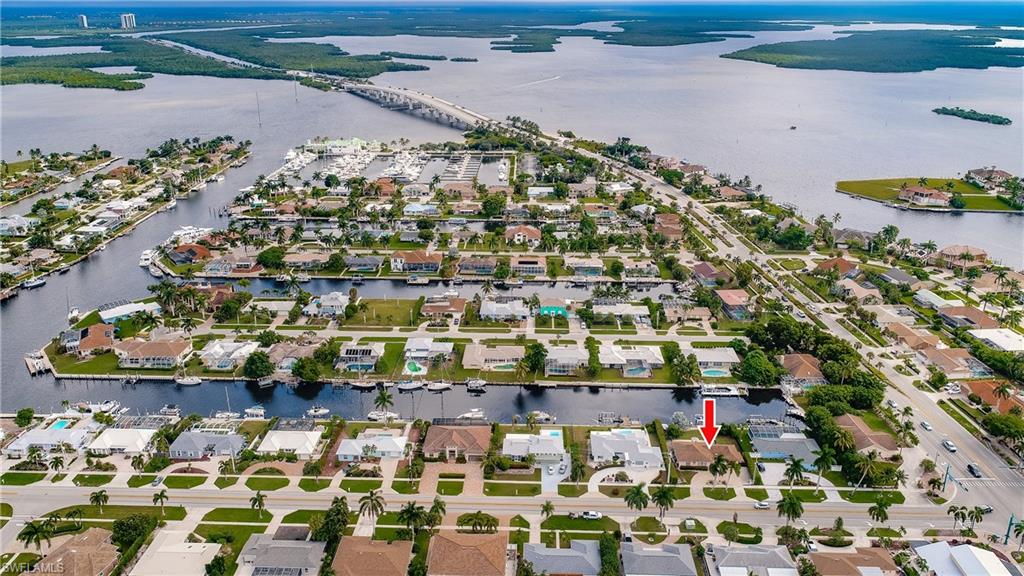 MARCO BEACH - Residential