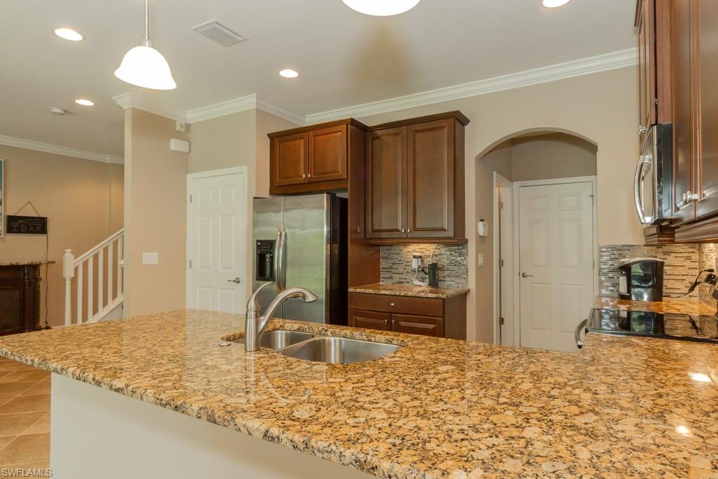 SUMMIT PLACE - Residential