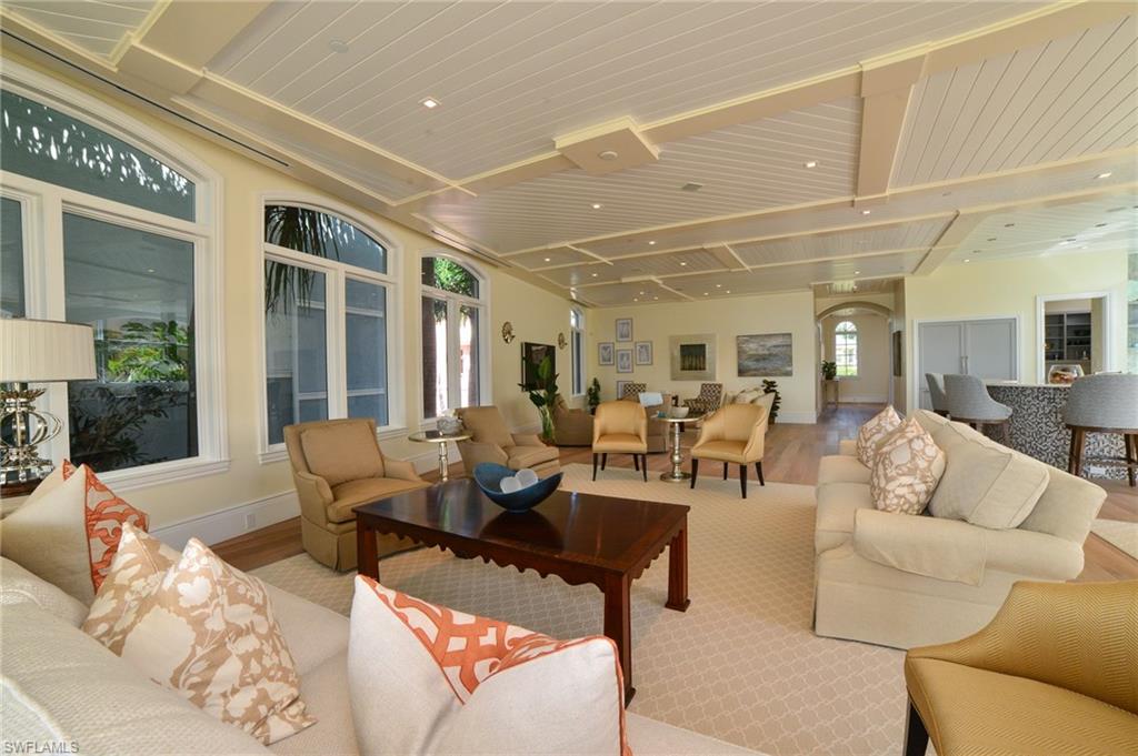 BAREFOOT BEACH - Residential