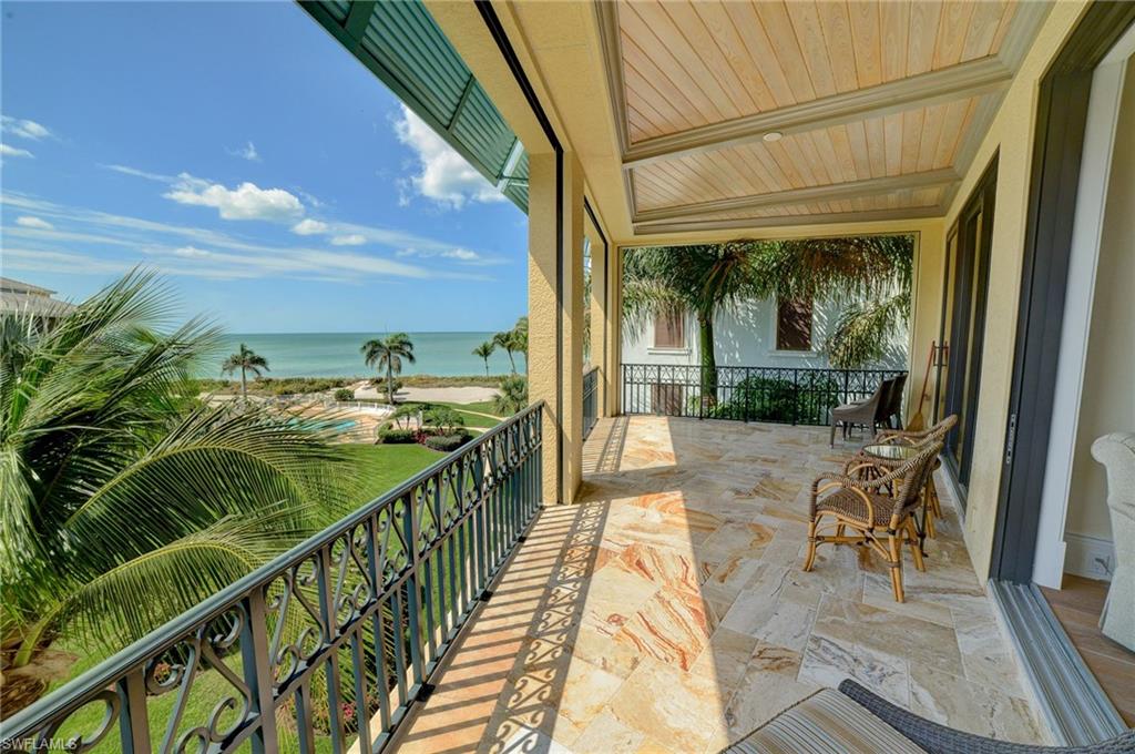 BAREFOOT BEACH - Residential