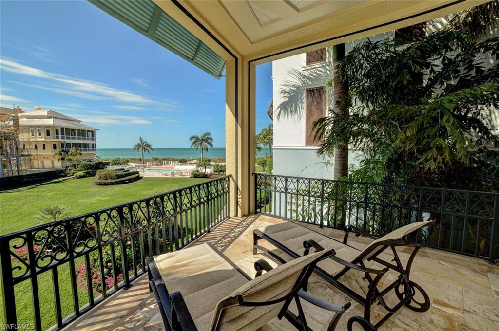 BAREFOOT BEACH - Residential