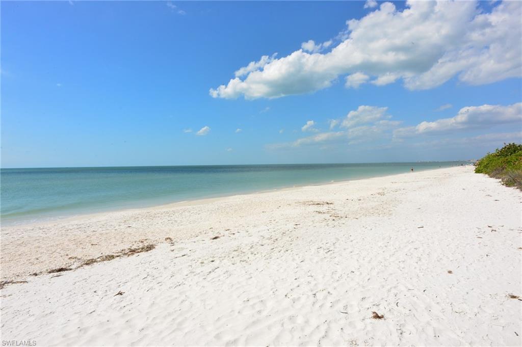 BAREFOOT BEACH - Residential