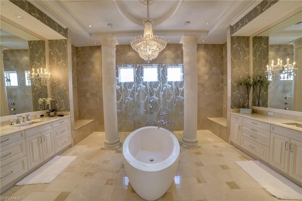 BAREFOOT BEACH - Residential