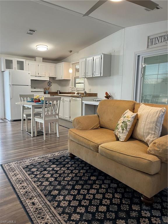 WINDJAMMER VILLAGE OF NAPLES - Residential