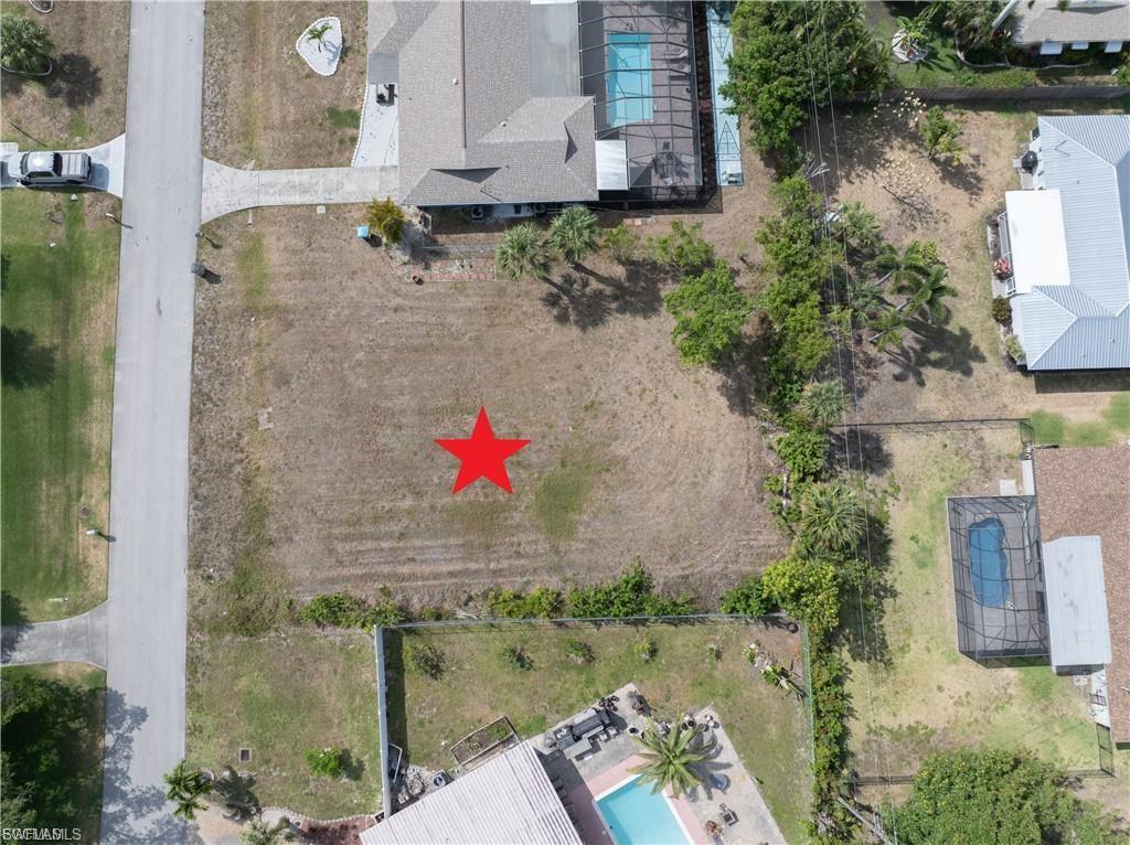 CAPE CORAL - Land