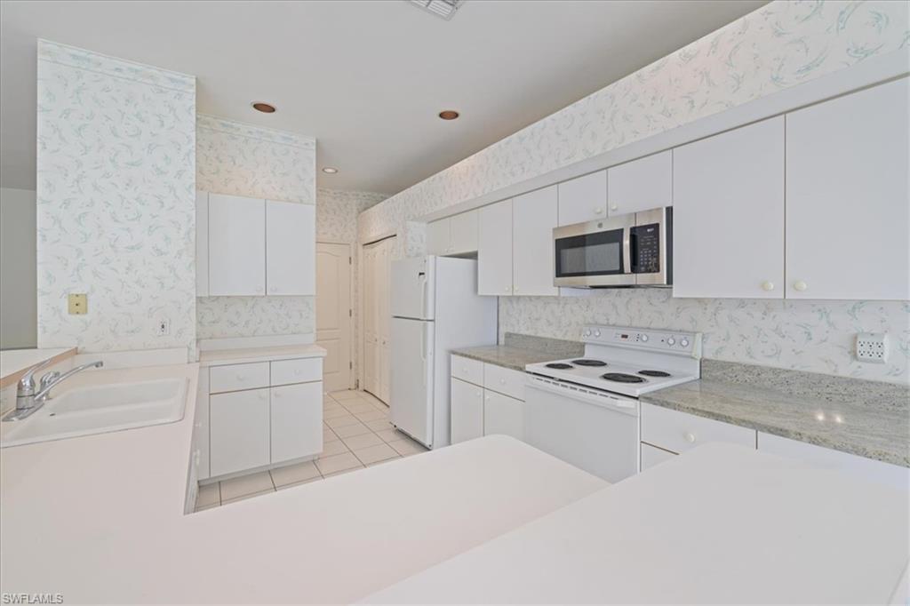 CROSS CREEK ESTATES - Residential