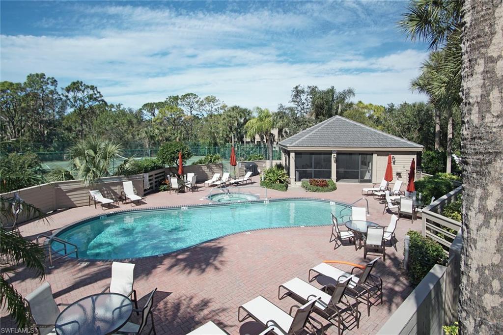 OAKWOOD CARRIAGE HOME - Residential