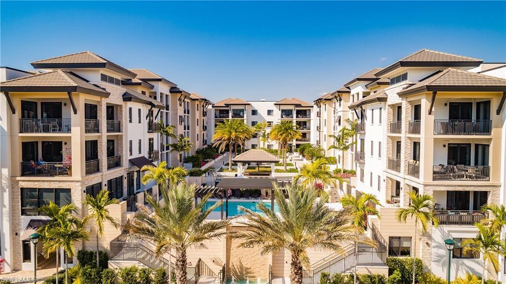 QUATTRO AT NAPLES SQUARE - Residential